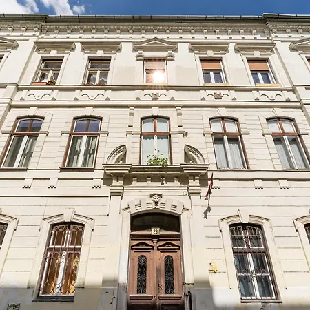 Cosy Castleside * بودابست